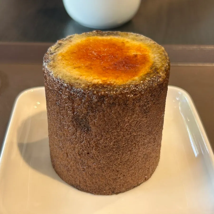 기둥 모양 브륄레 다크초코 바움쿠헨