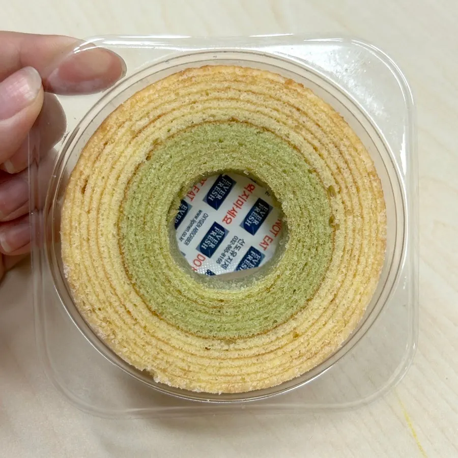 겹이 보이는 미니바움 레이어드 멜론