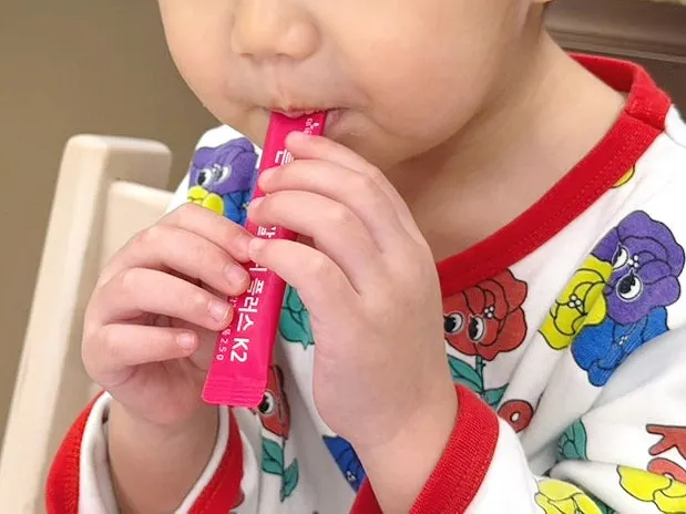 Tunteun Kids Cal-Mag-D strawberry flavor intake