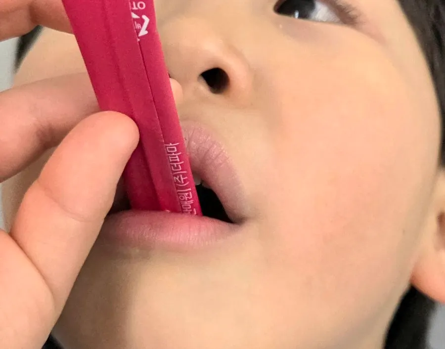 THE DAY Kids CalMaDi strawberry-flavor consumption