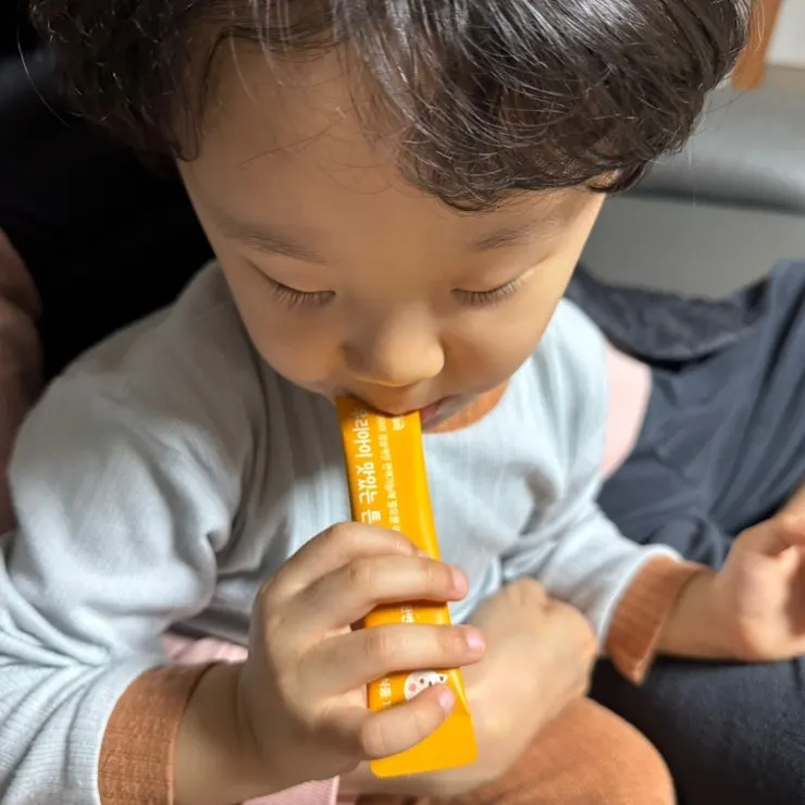 The Day Tunteun Immunity Jelly packed as a child's snack