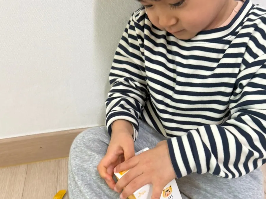 A child eating Tunteuntamin, requested first thing in the morning