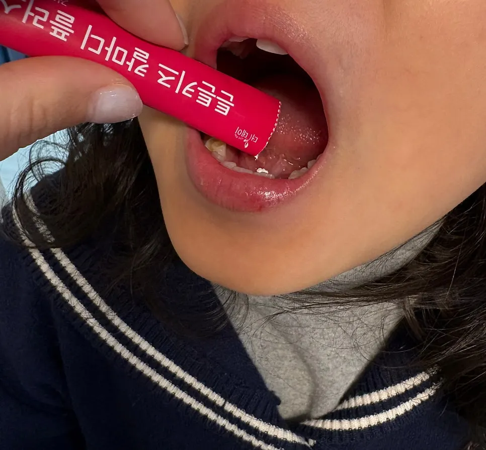 Tunteun Kids Kalmadi shown with the strawberry flavor experience