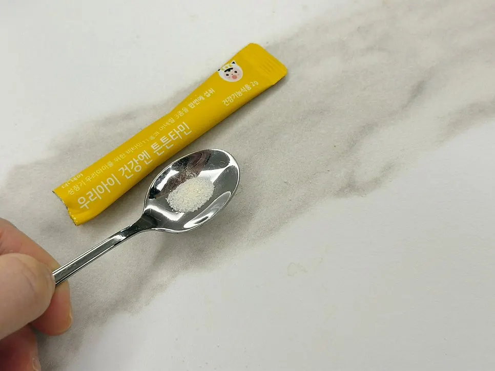 The Day Tunteuntamin mango-flavored powder product