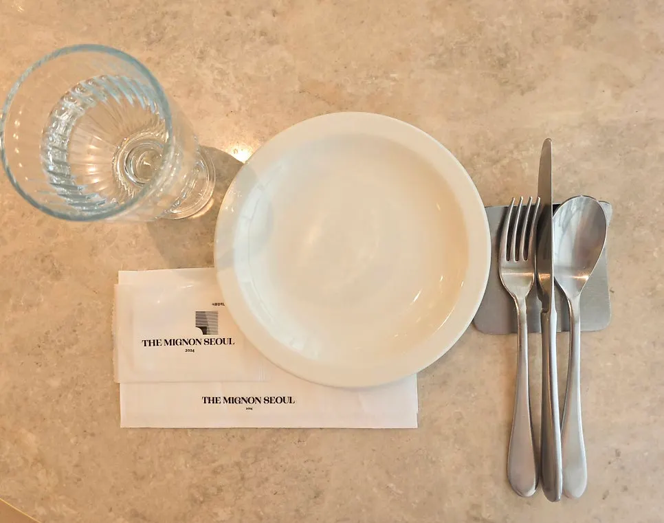 The Mignon Seoul點的一整桌早午餐菜色