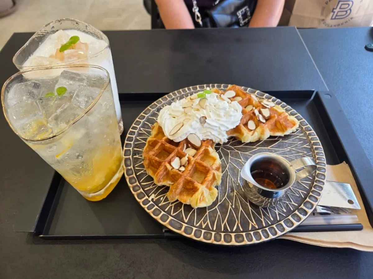 Main photo of Tteum Café by Oneplay Suwon Station