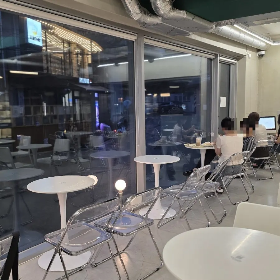 Tables and seating at Think Fruit