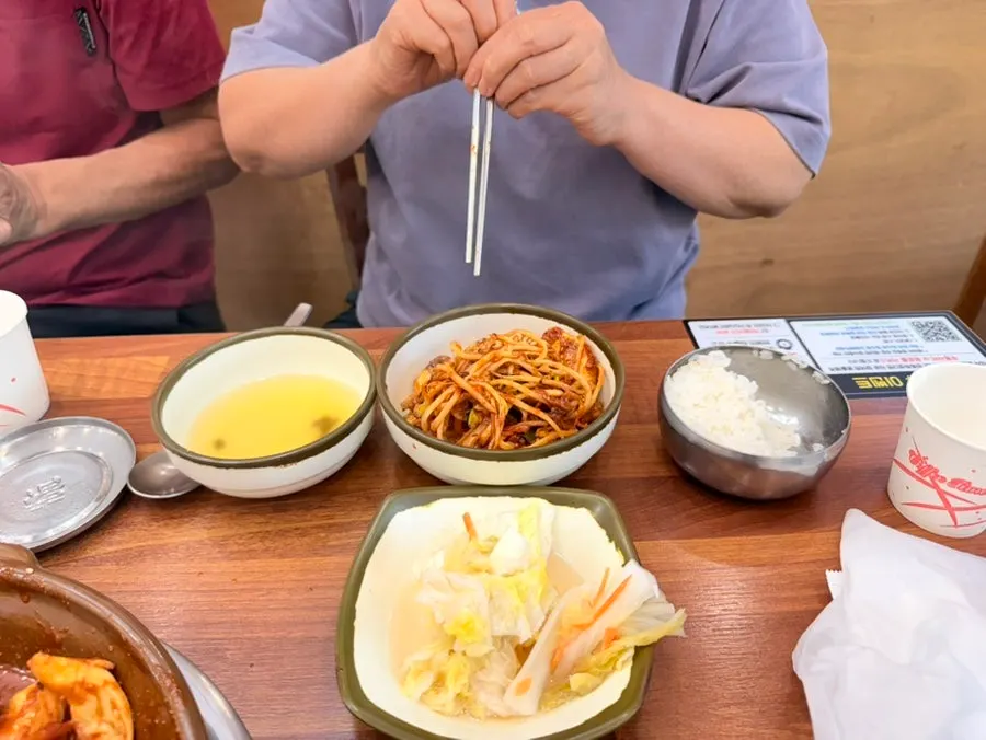 푸짐하게 남은 갑오징어 해물찜