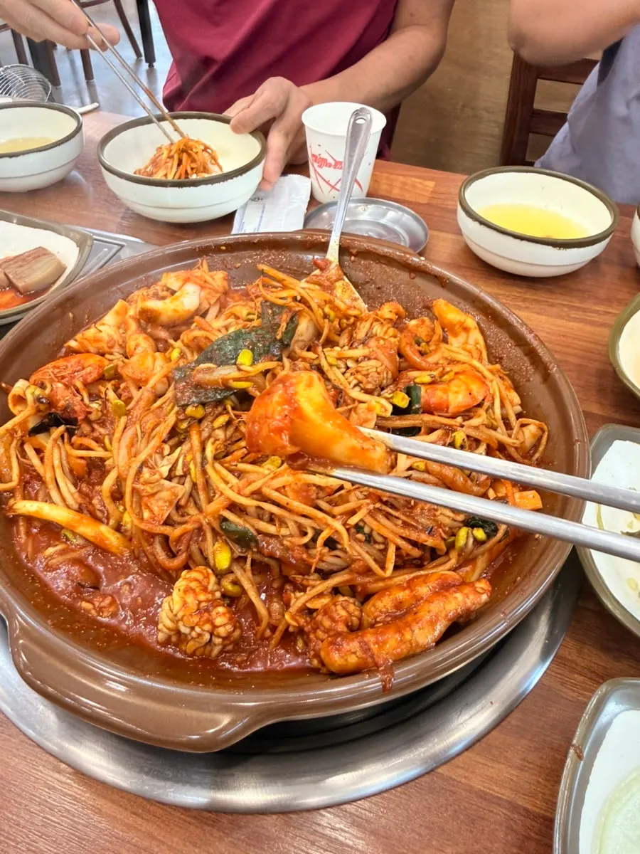 해물찜 양념에 비벼 먹는 밥