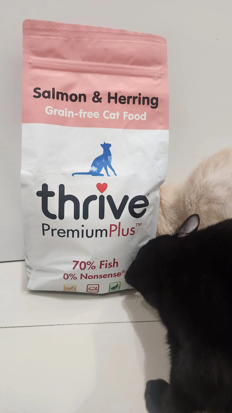 Thrive dry food shown with ingredient information