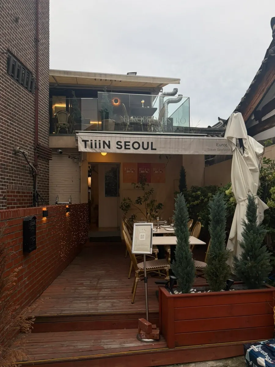 Exterior of Teen Seoul, a Western restaurant tucked in a Seochon alley