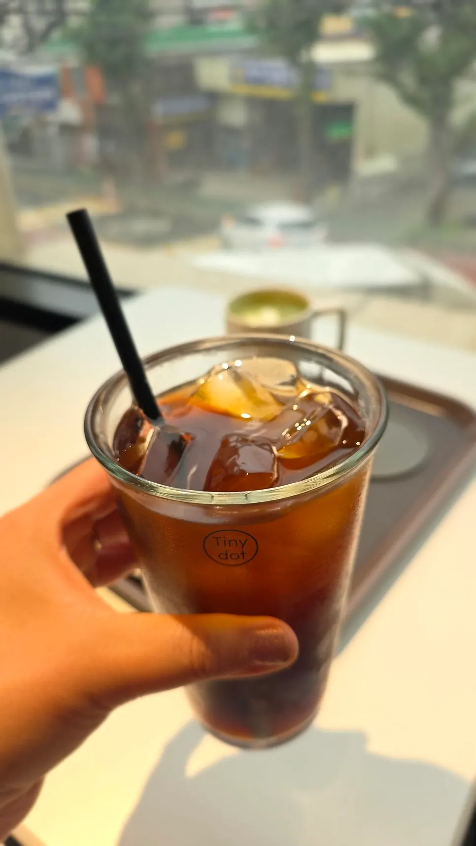 A glass of nutty iced americano without acidity