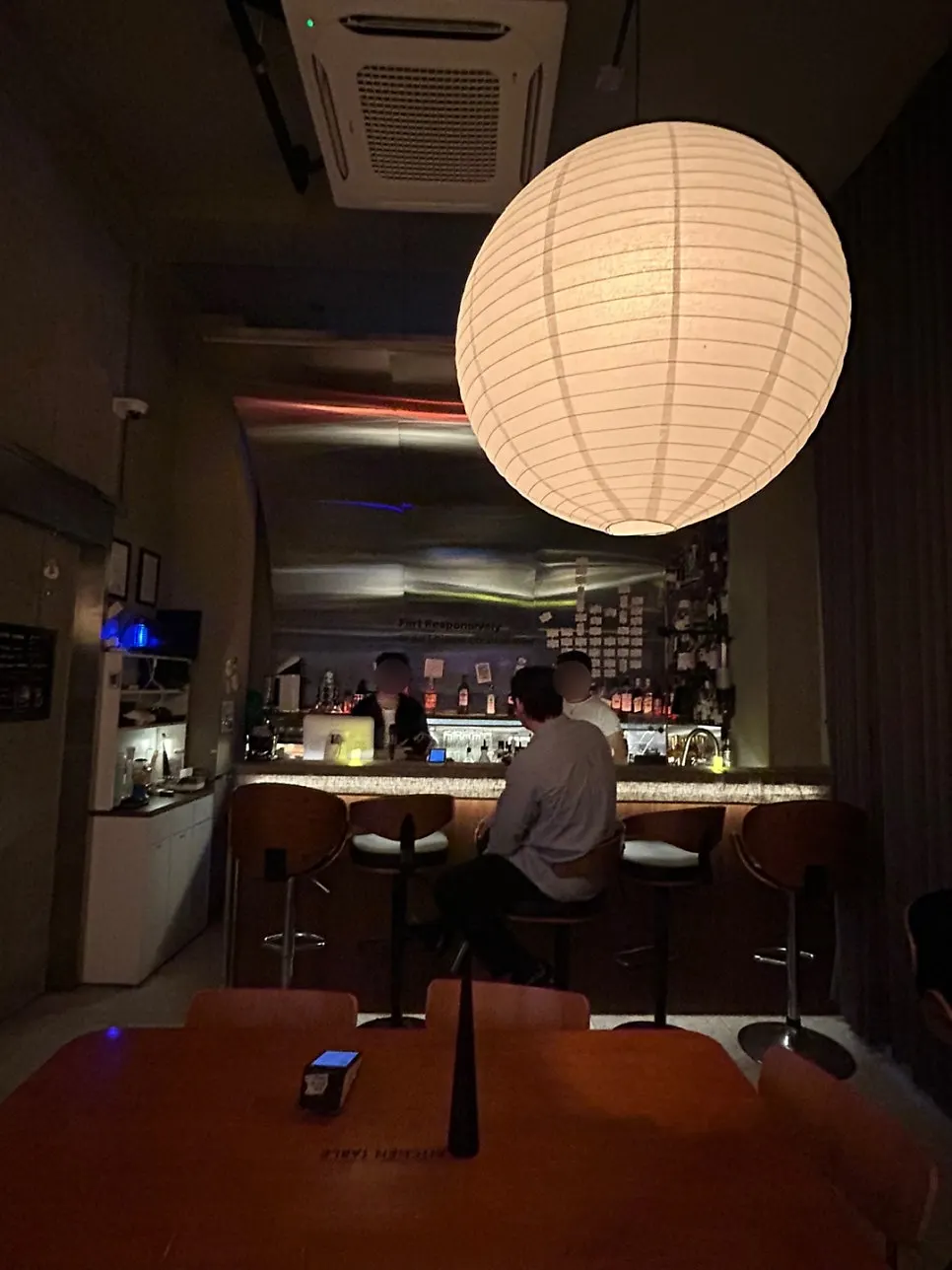 연남동 혼술바 팁시 카우치 실내 전경
