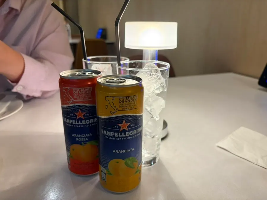 매콤함을 달래줄 산펠레그리노 음료