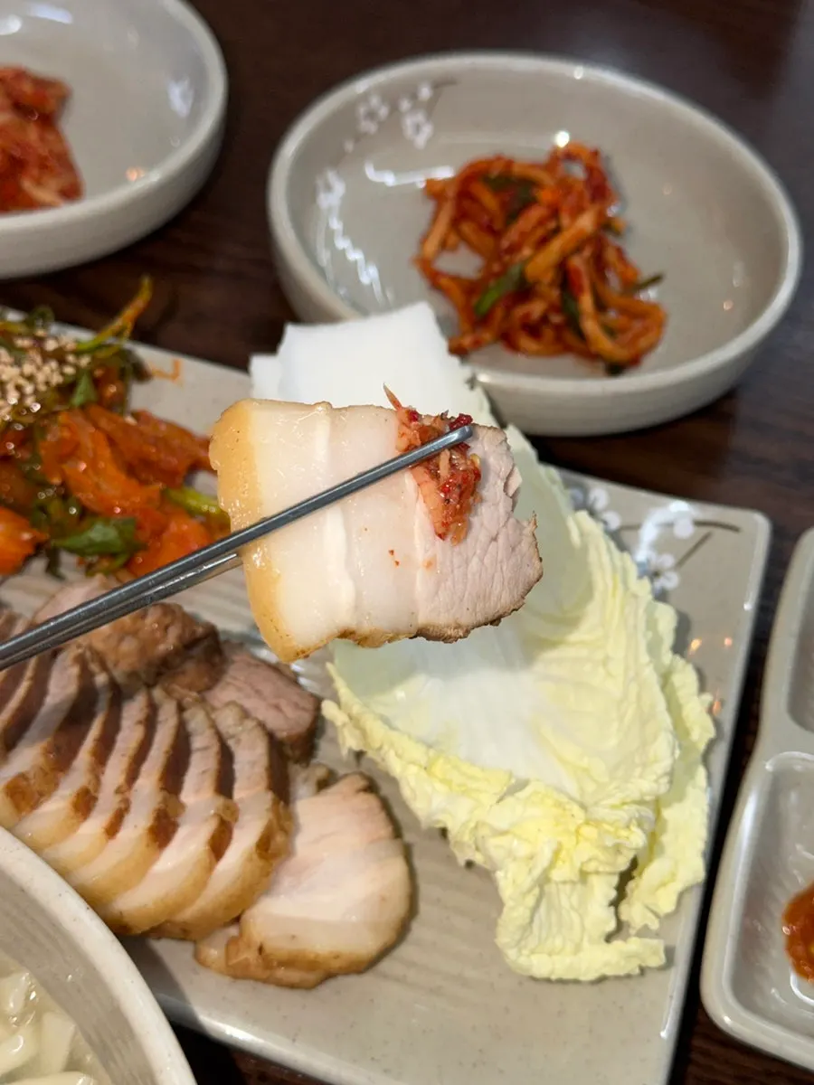 Moist bossam pork at Todamok
