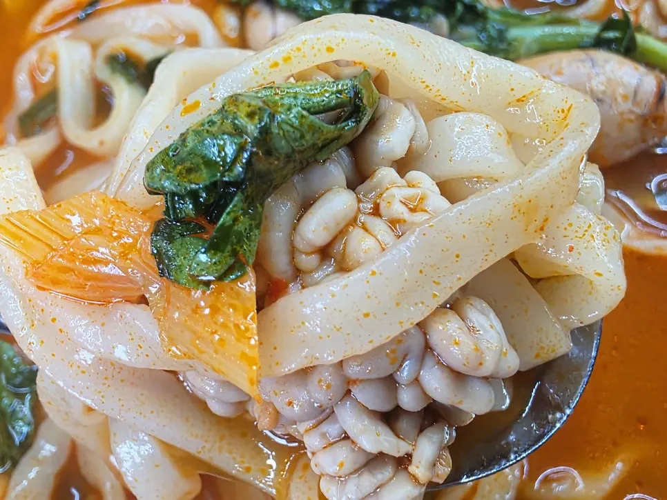 Todamok's algoni kalguksu piled with roe and milt