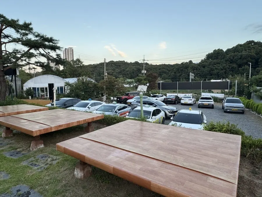 Cars parked in Todamok's parking area