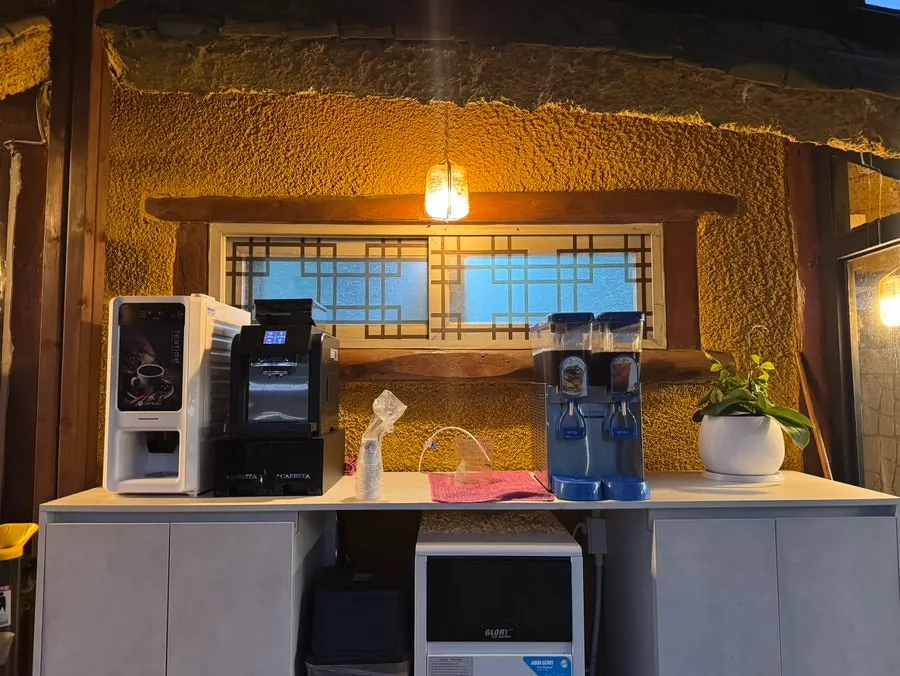 Dessert corner outside Todamok