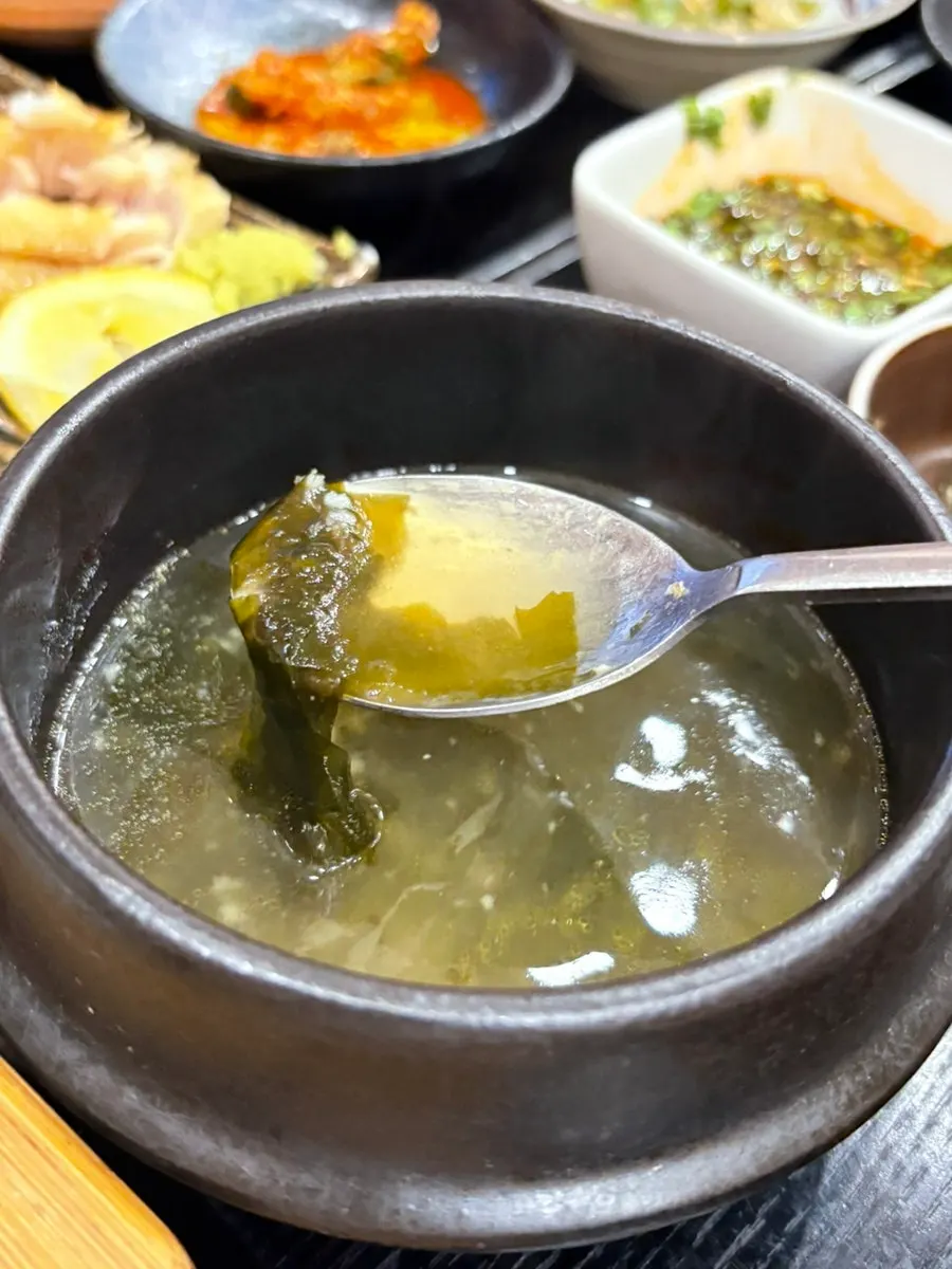 고구마줄기 무침과 멸치볶음 반찬