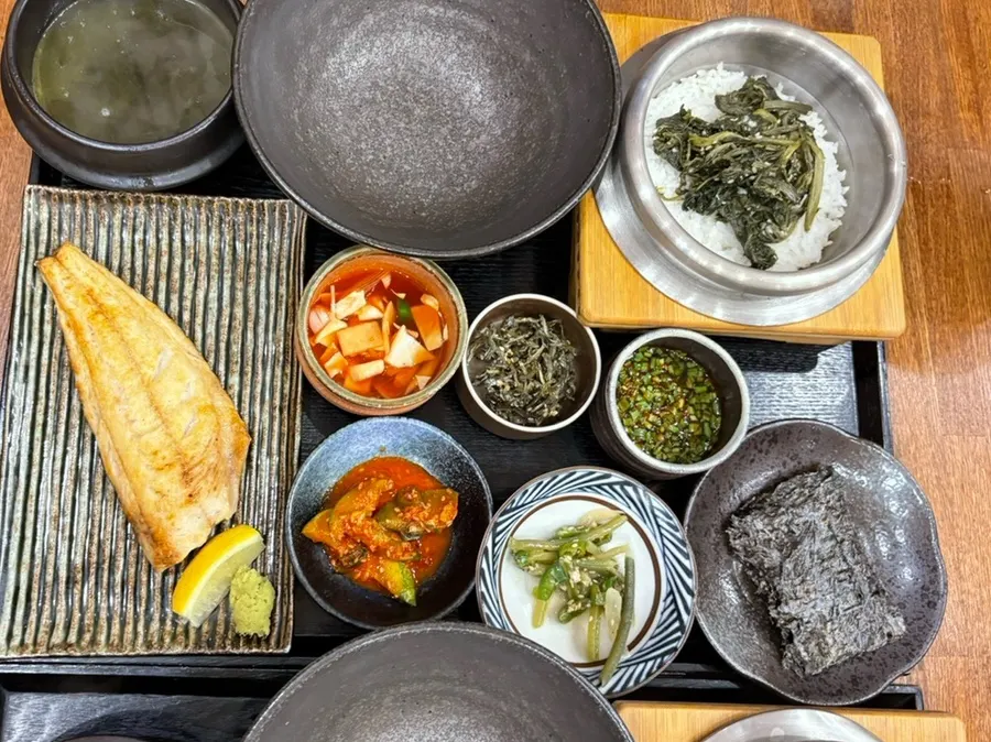 생선구이 곤드레솥밥정식 한 상