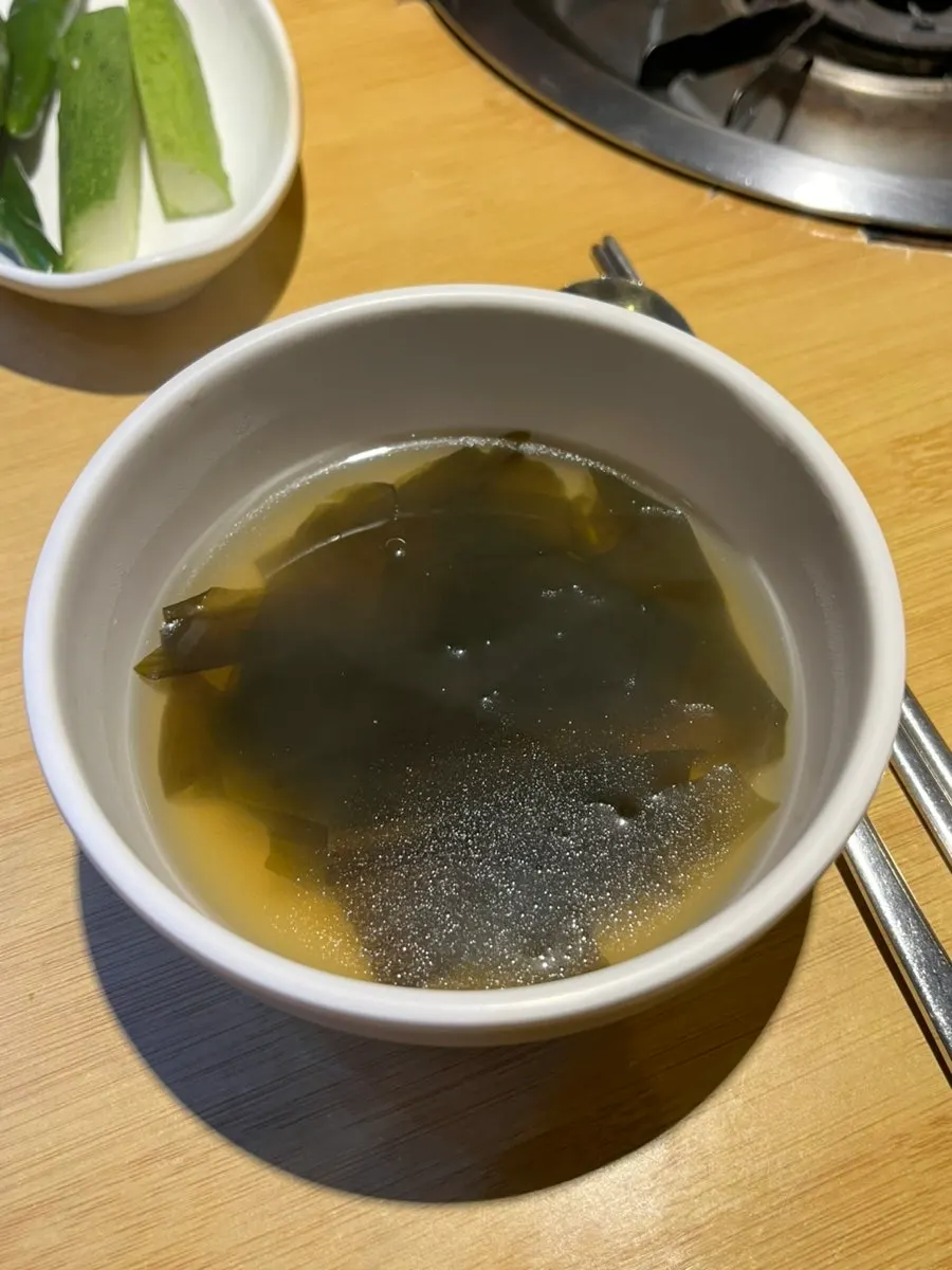 숙성 김치와 함께 볶인 두루치기 양념