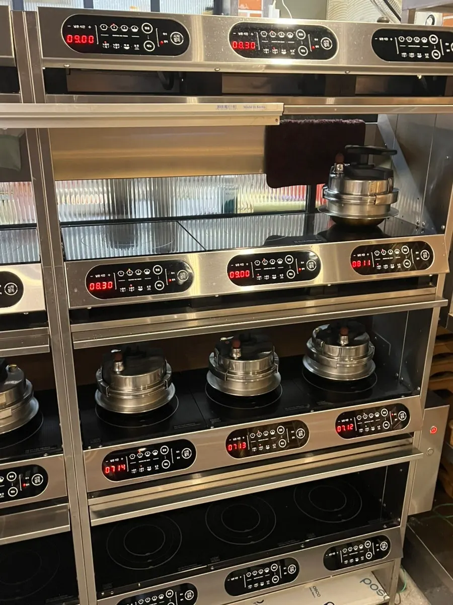 야채와 고기를 함께 떠올린 두루치기 한 젓가락
