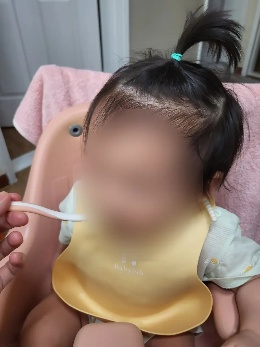 幼児食に加える液状オイルの写真