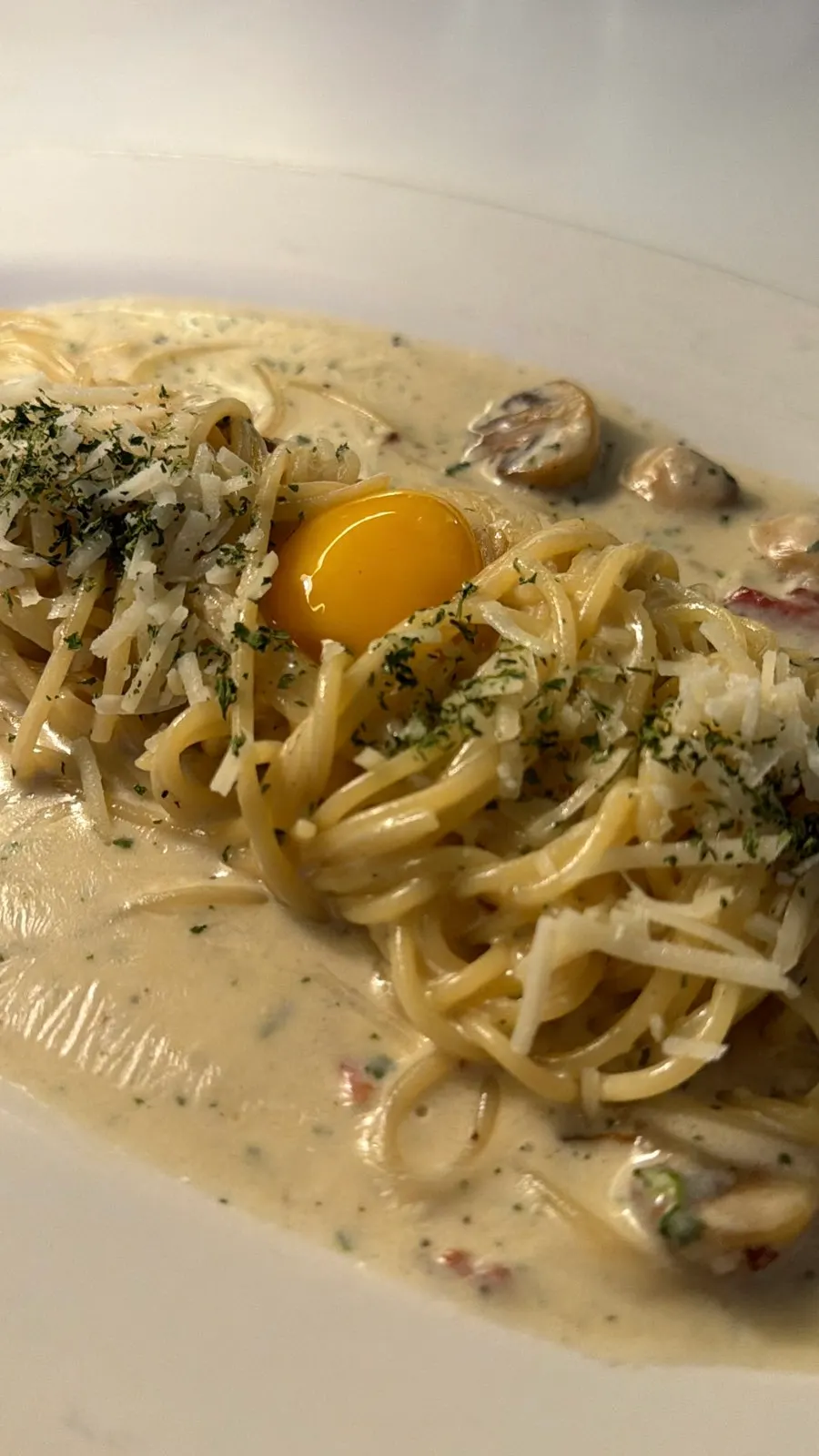 Scooping up a portion of the vongole pasta