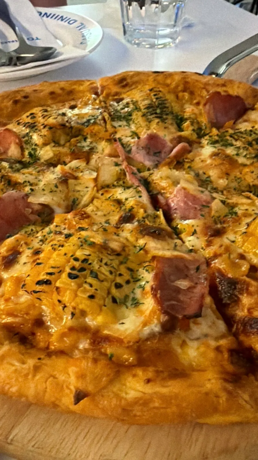 Carbonara with bacon and button mushrooms
