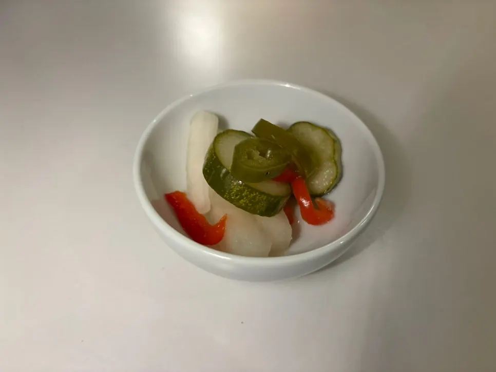 Warm morning bread served before the meal