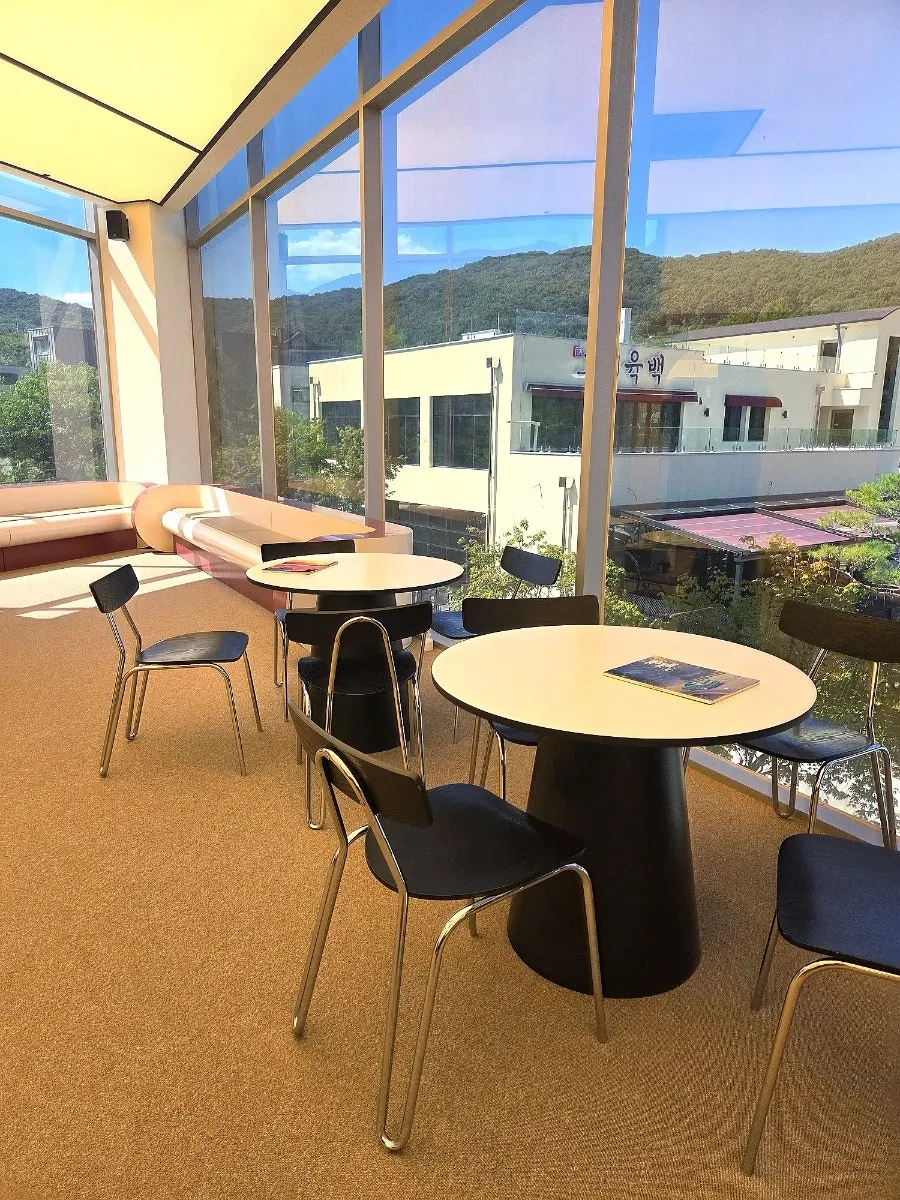 Fitting room and rest area on the 2nd floor