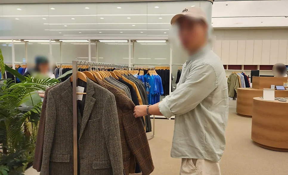 Choosing an oxford-fabric shirt