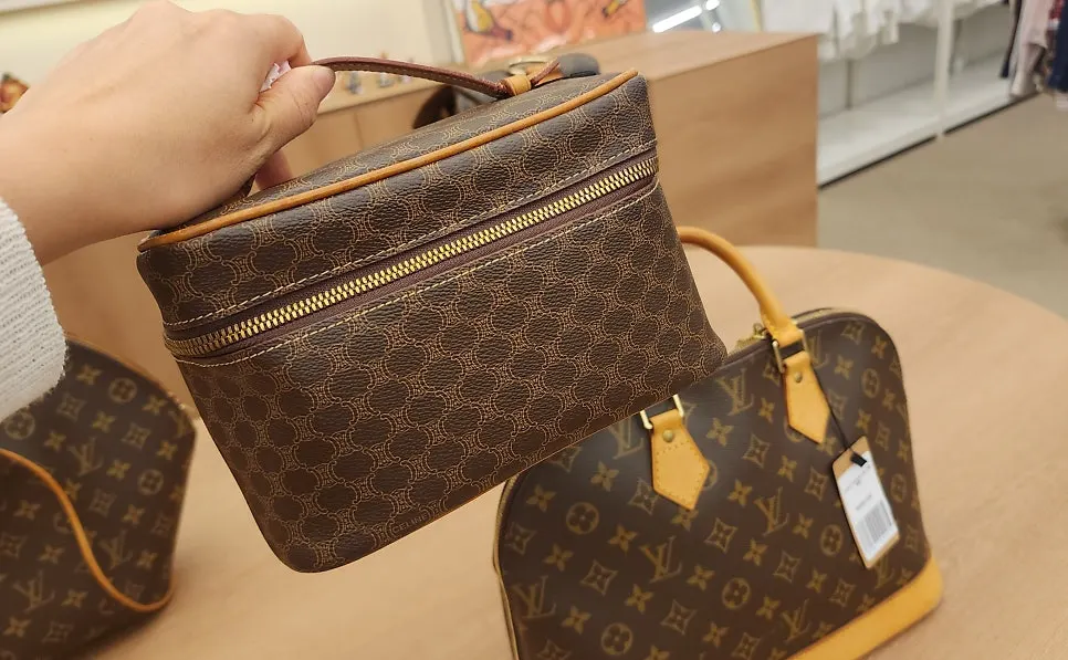 Luxury bag showcase at TOKYO USED