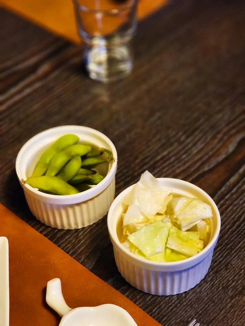 豌豆與高麗菜組成的基本下酒菜