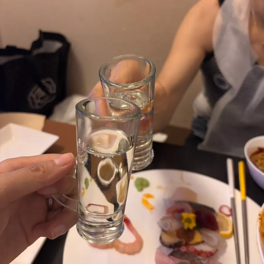 앙증맞은 크기의 사케 잔