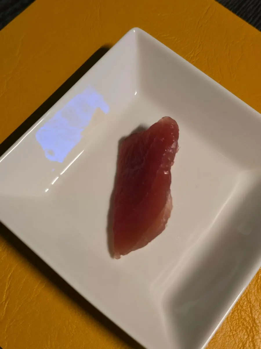 연어와 참치 사시미 클로즈업
