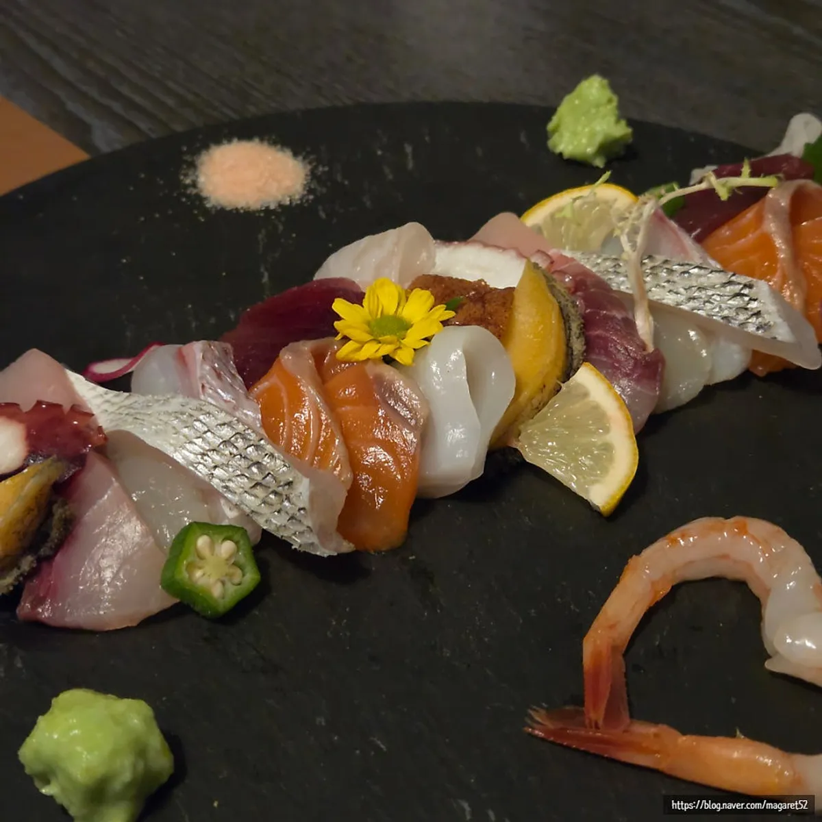 Tomo's signature 12-kind premium sashimi