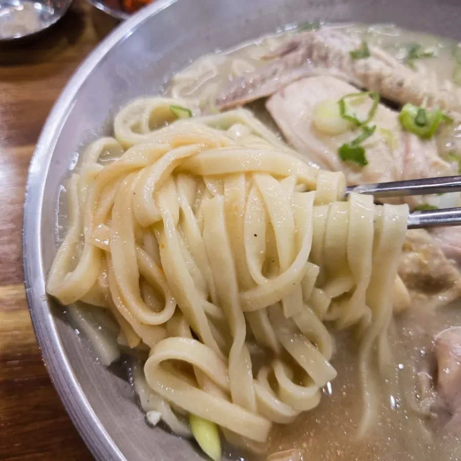 Nutty broth with added perilla seeds