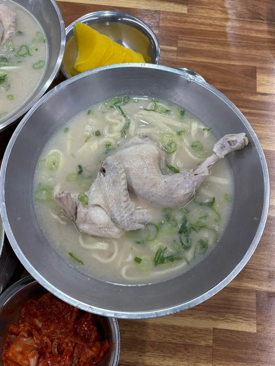 Spicy geotjeori kimchi paired with mandu