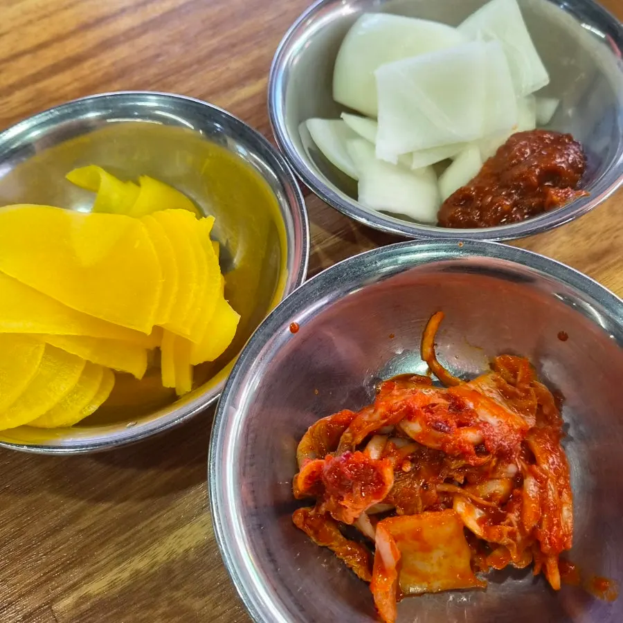 Extra basic side dishes gathered from the self-serve corner