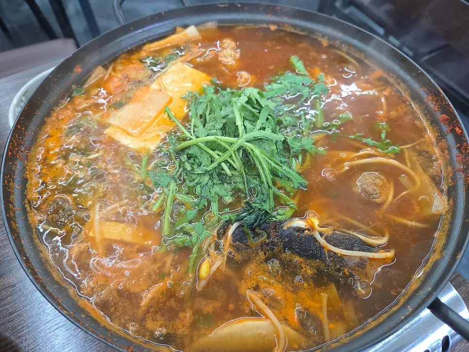 상에 오른 동태전골 중자
