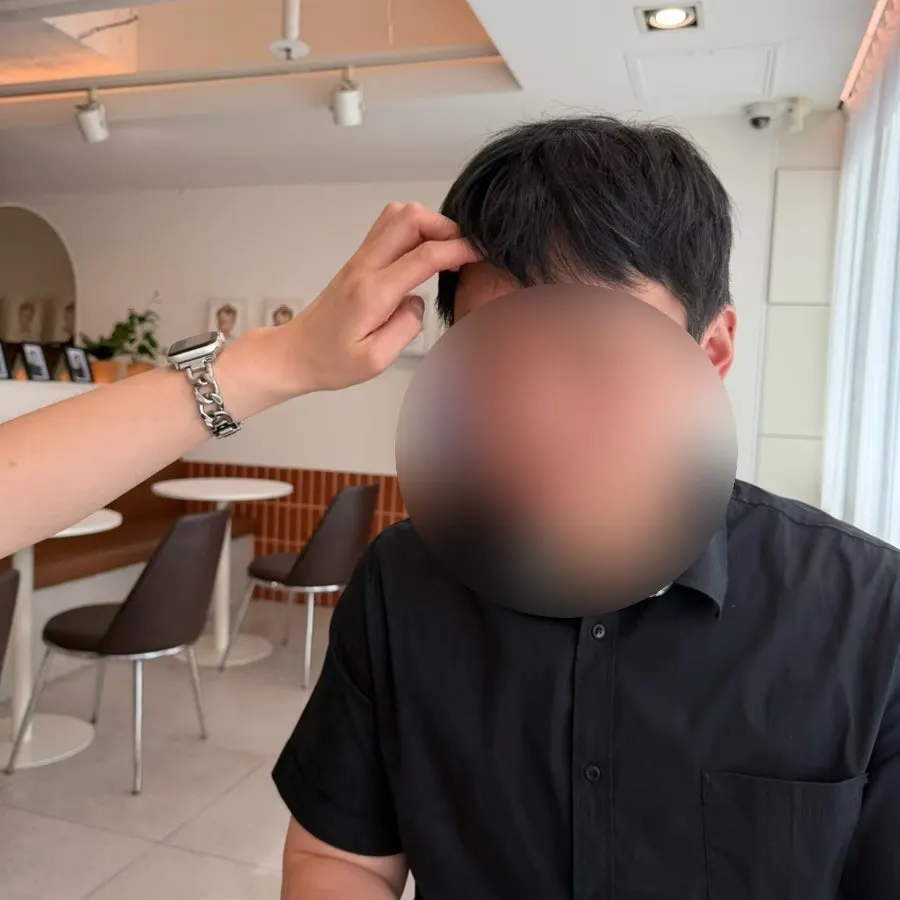 Hair condition photographed before the service