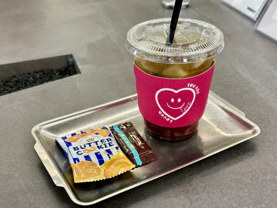 Coffee and snacks served while waiting