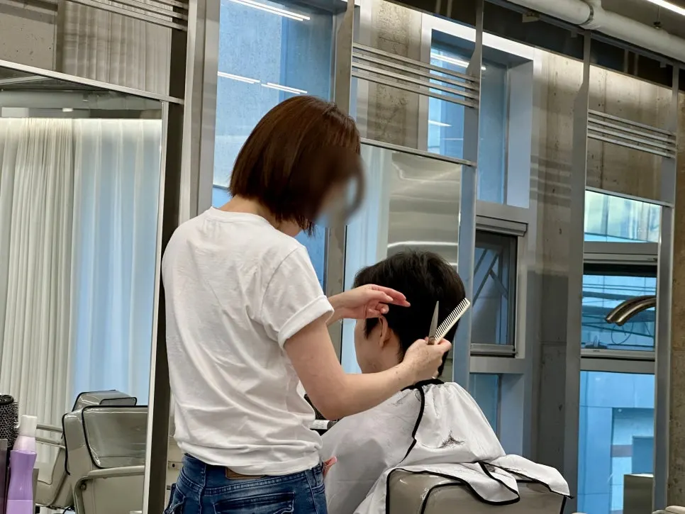 Trimming the cut before and after the perm