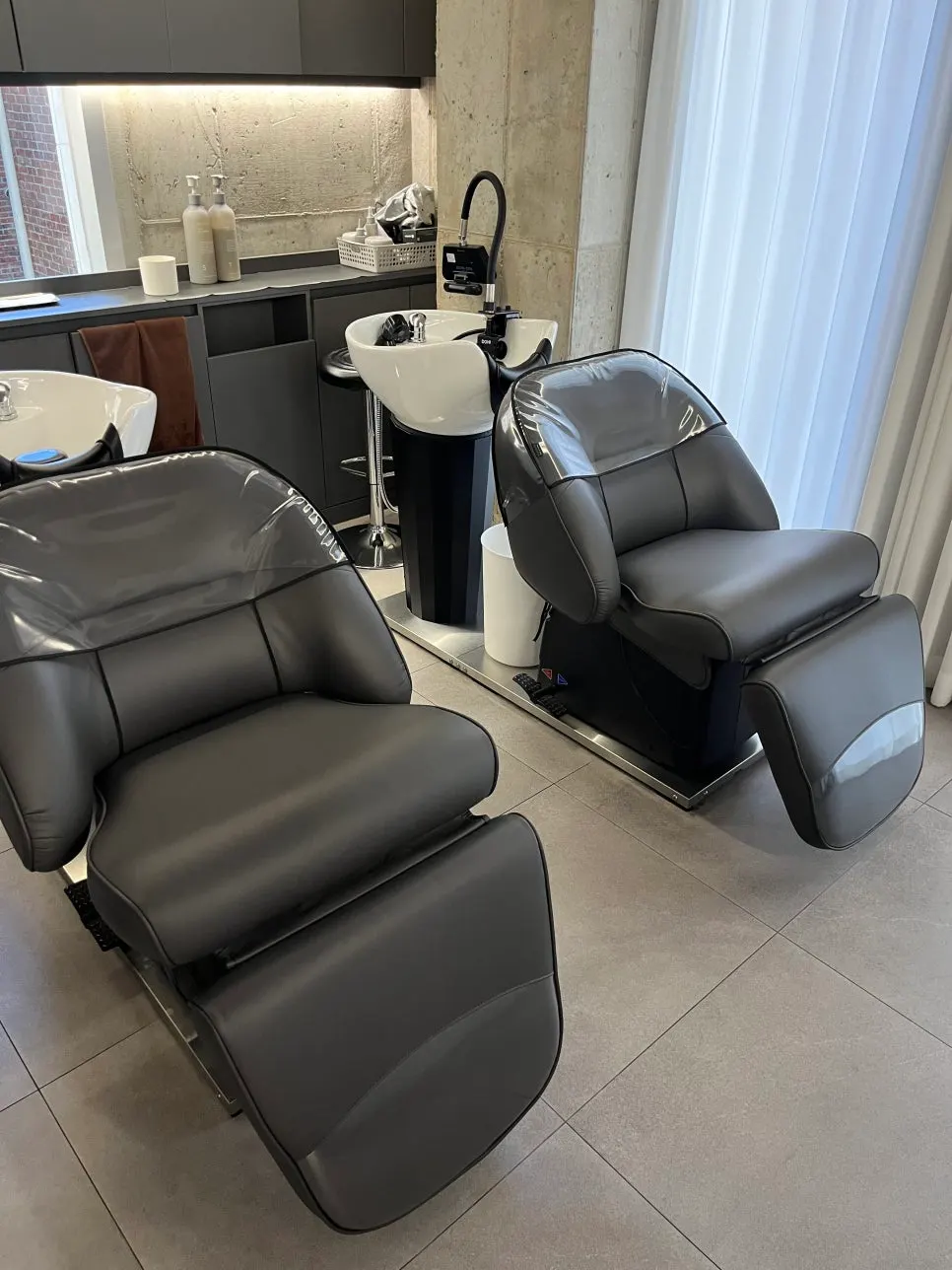 Preparing for the volume magic straightening treatment