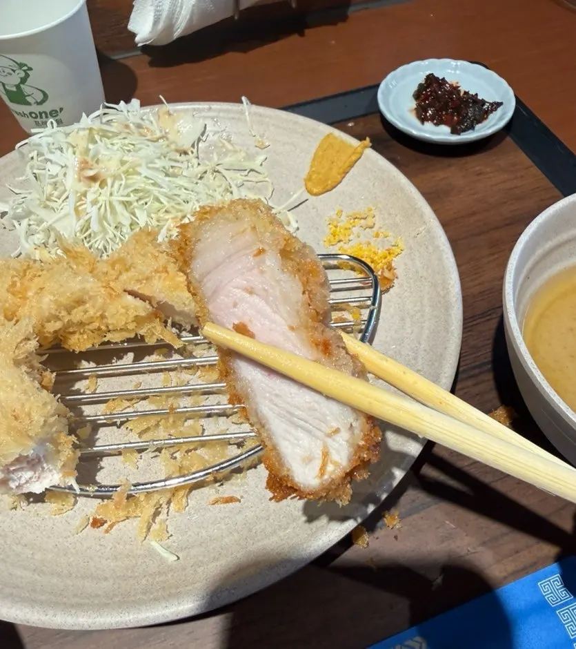 등심카츠와 안심카츠가 함께 나온 톤카츠