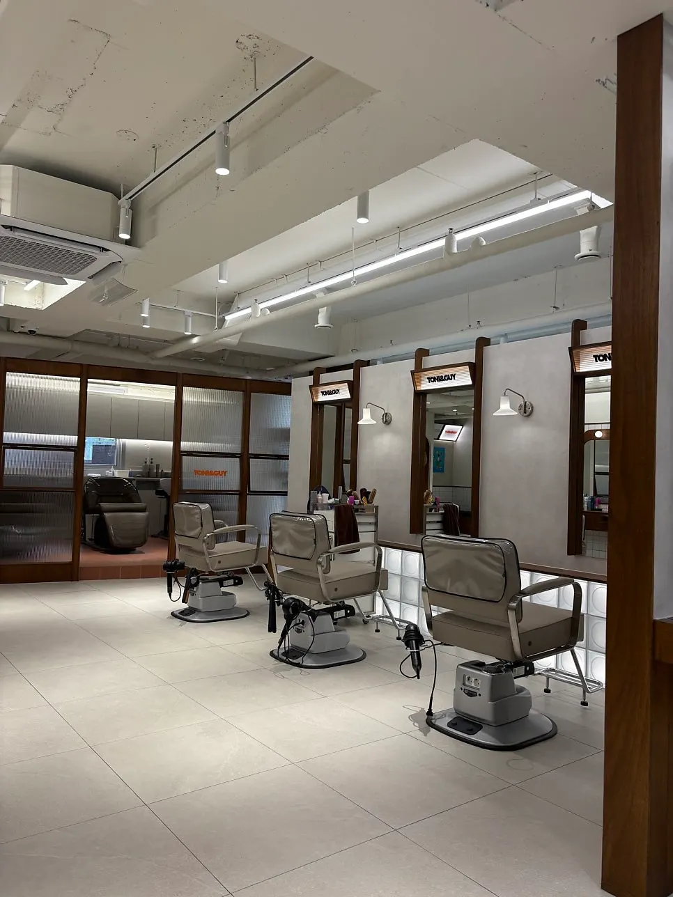 Entrance to the building housing Toni&Guy Seongsu