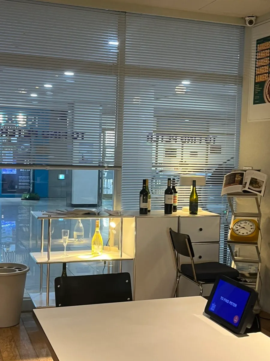 Entrance of Two Find Peter Incheon Nonhyeon Branch