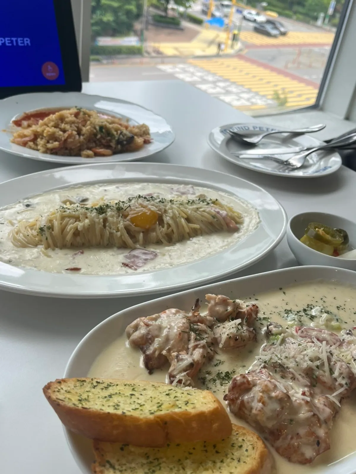 A plate of cream chicken steak