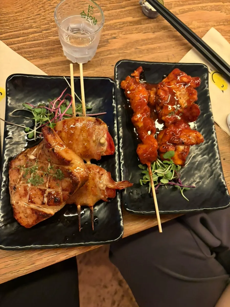 숯불에 구워져 나온 야키토리 한 접시